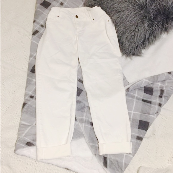 Fall/Winter White Straight Leg Soft Women’s Jeans - Picture 5 of 15